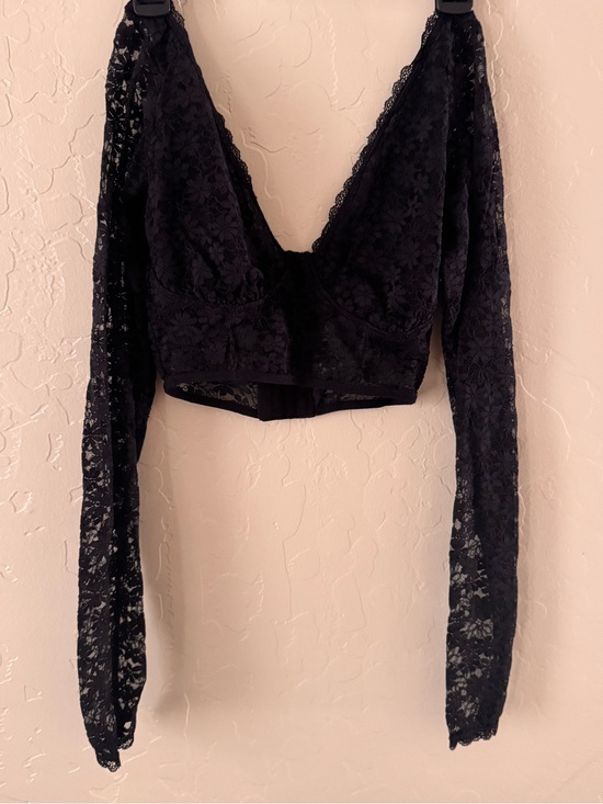 Tops - Black Lace Long-Sleeve Bralette Top